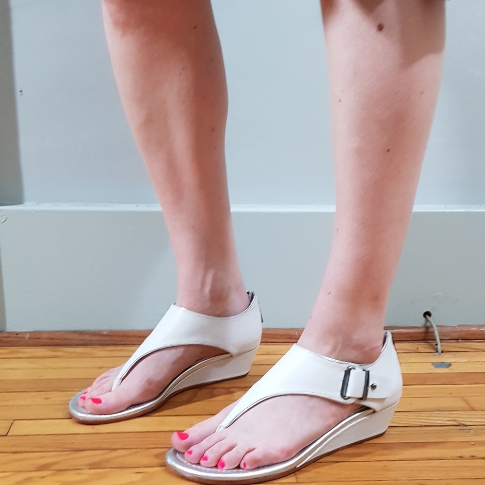 Donald J Pliner white sandals